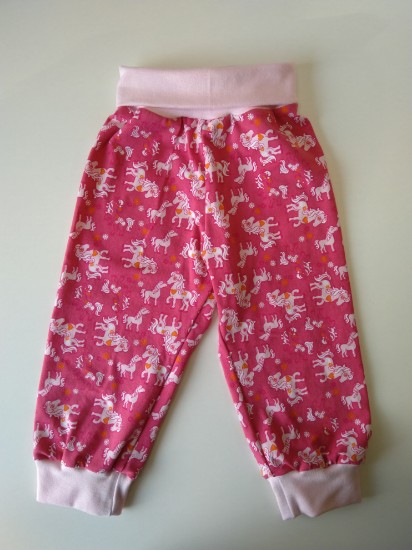 Bild von Pumphose Gr. 80 Jersey rosa Pferd auf pink 